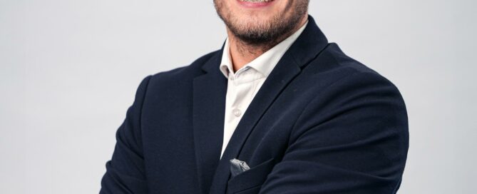 Dennis Römer