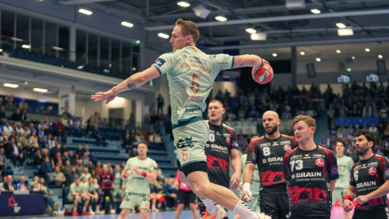 Gummersbach verschafft sich durch Heimsieg gegen Melsungen gute Ausgangslage in den Play-Offs